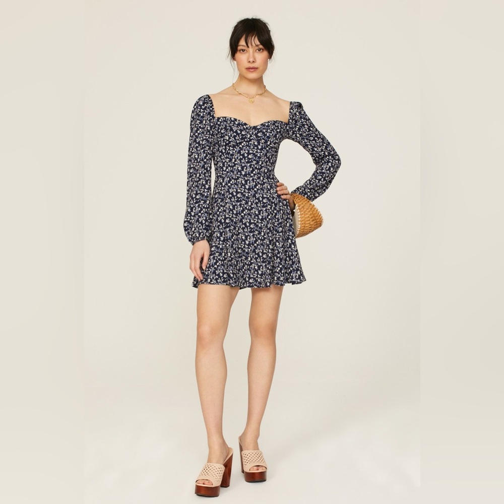 reformation 
Mochi Dress 8
